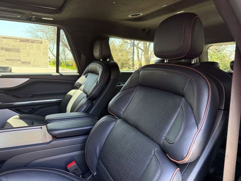 New 2026 Lincoln Navigator L Black Label AWD/4WD image 16