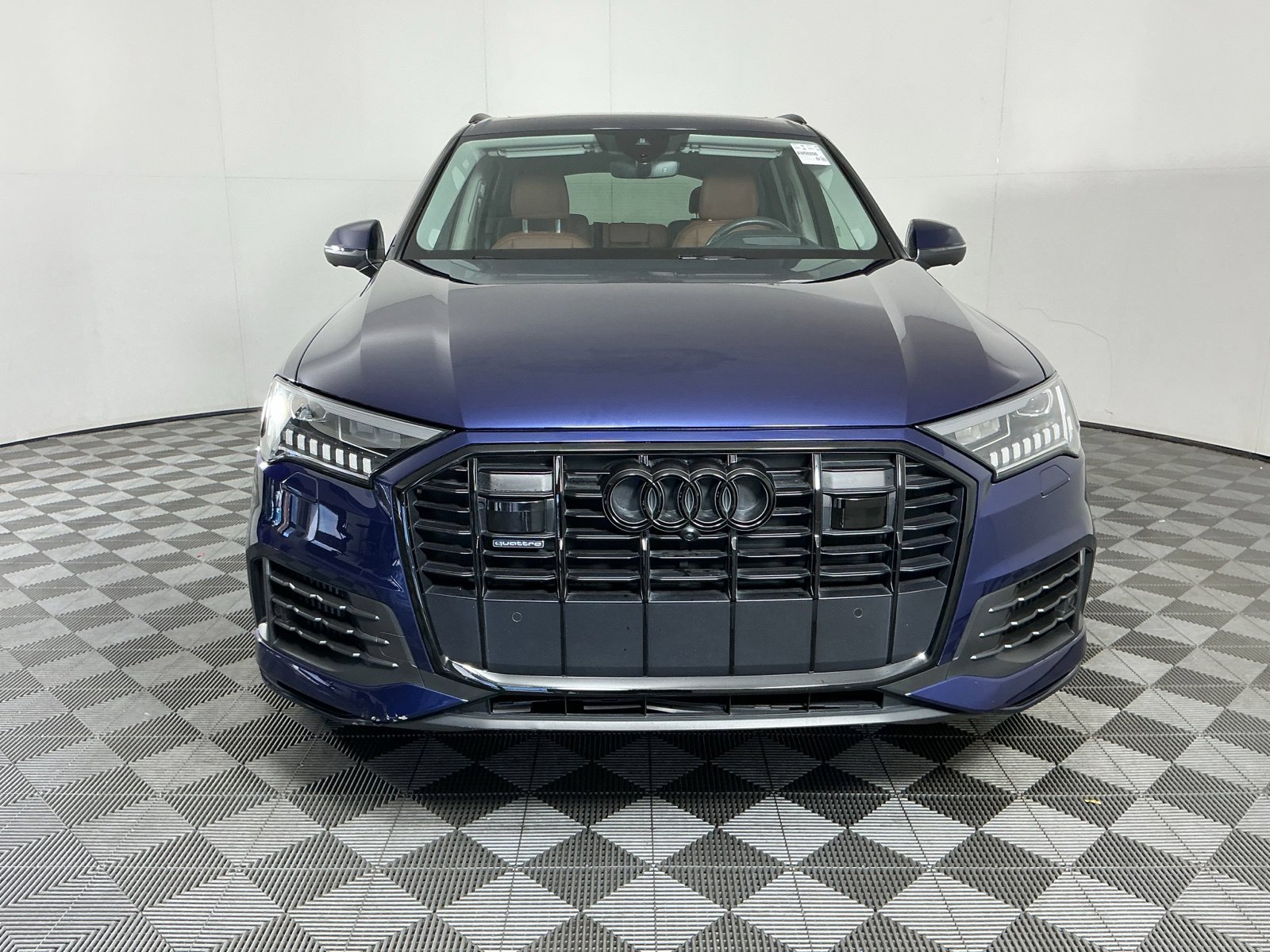 Used 2023 Audi Q7 3.0T Prestige w/ Prestige Package AWD/4WD image 2