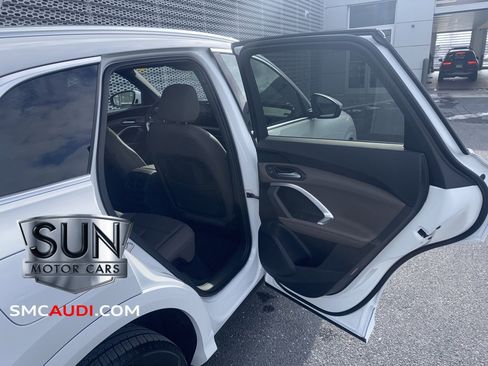 Used 2025 Audi Q5 2.0T Premium w/ Convenience Package image 9