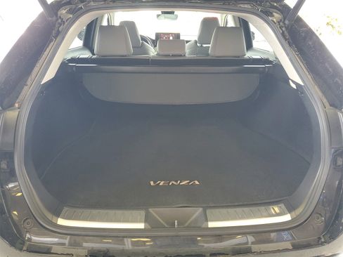 Used 2021 Toyota Venza XLE image 29