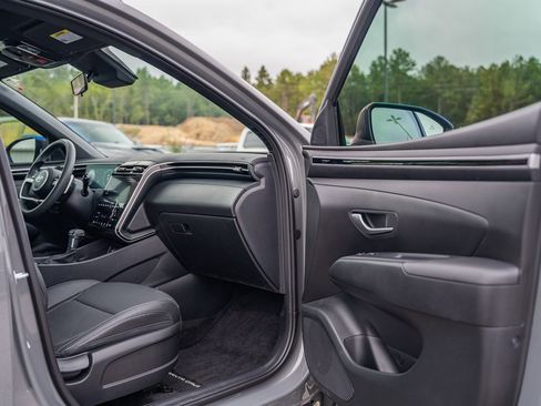 Used 2024 Hyundai Santa Cruz Night image 13