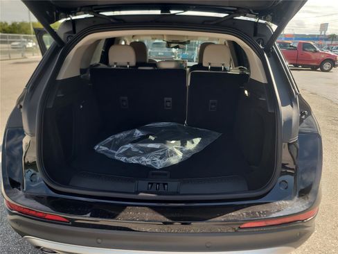 New 2026 Lincoln Corsair Premiere image 15