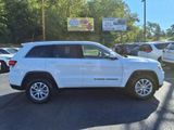 Certified 2022 Jeep Grand Cherokee Laredo E image 5
