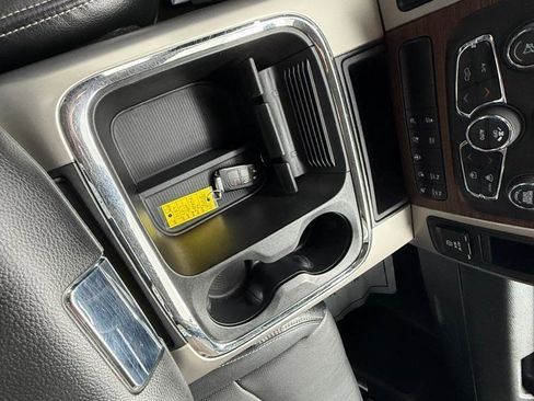 Used 2017 RAM 1500 Laramie w/ Convenience Group AWD/4WD image 26