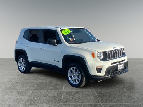 Used 2023 Jeep Renegade Latitude AWD/4WD image 7