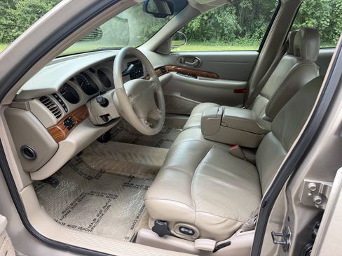 Used 2001 Buick Le Sabre Custom w/ Luxury Pkg FWD image 9