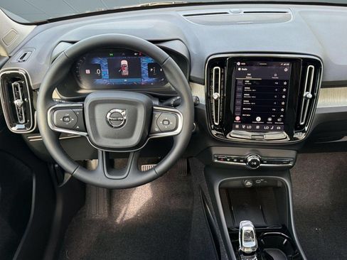 New 2026 Volvo XC40 B5 Plus w/ Climate Package AWD/4WD image 28