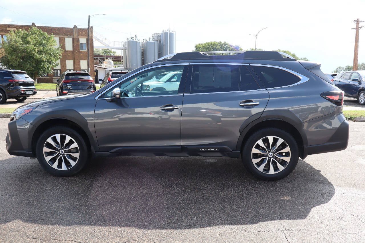 Used 2023 Subaru Outback Touring XT AWD/4WD image 8
