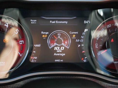 Used 2015 Dodge Challenger SRT Hellcat image 28