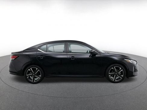 Used 2025 Nissan Sentra SV FWD image 10