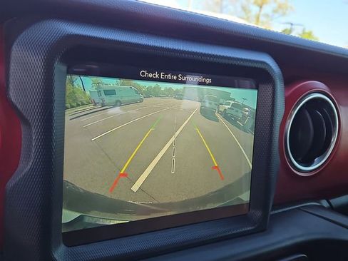 Used 2019 Jeep Wrangler Unlimited Rubicon AWD/4WD image 11