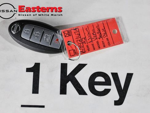 Used 2022 Nissan Versa SV FWD image 24