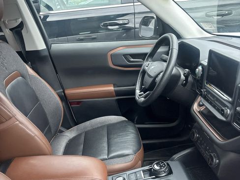 Used 2022 Ford Bronco Sport Outer Banks image 4