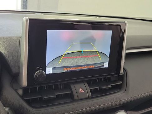 Used 2025 Toyota RAV4 XLE FWD image 29