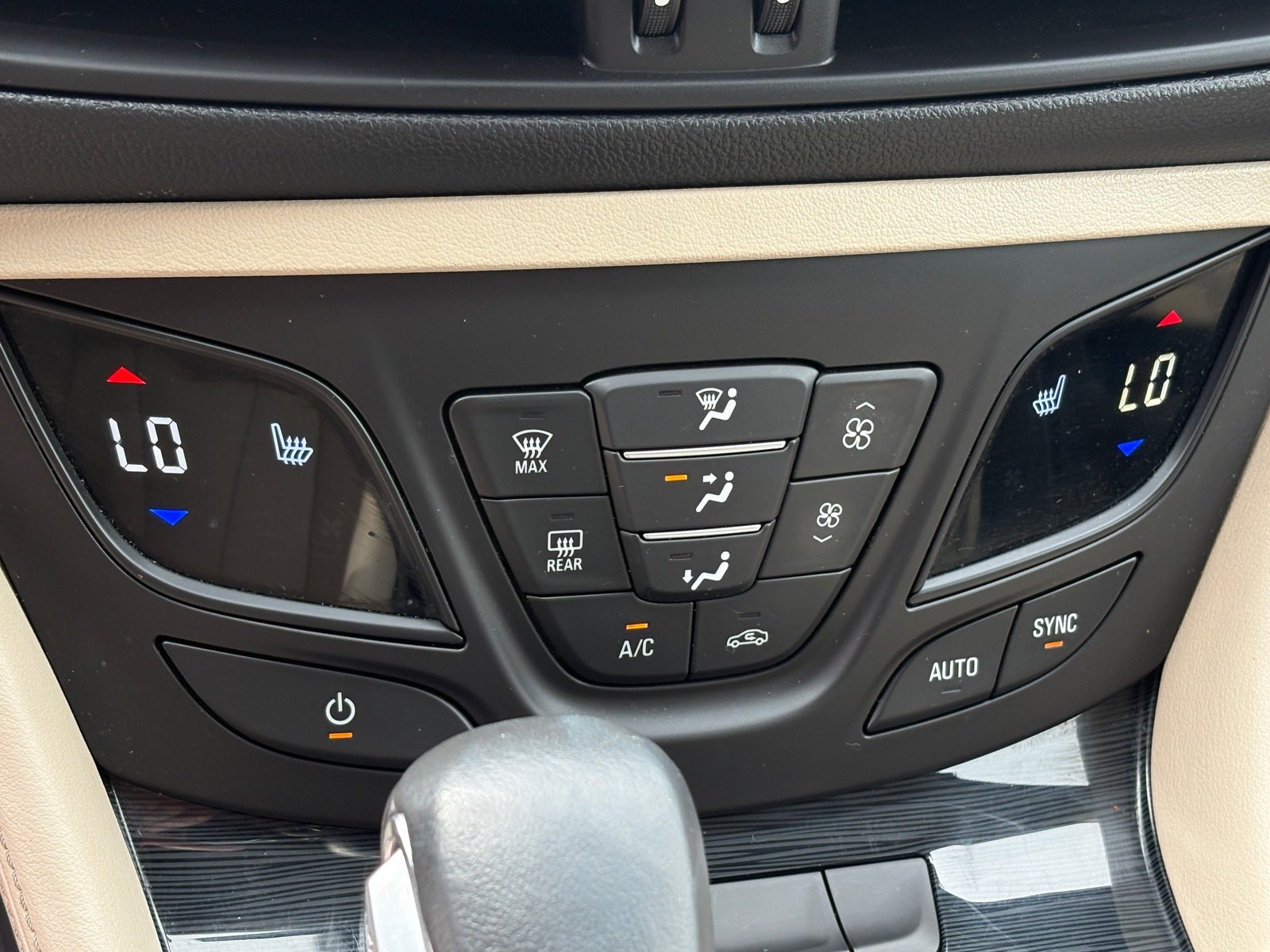 Used 2017 Buick Envision Preferred w/ LPO, Interior Luxury Package FWD image 25