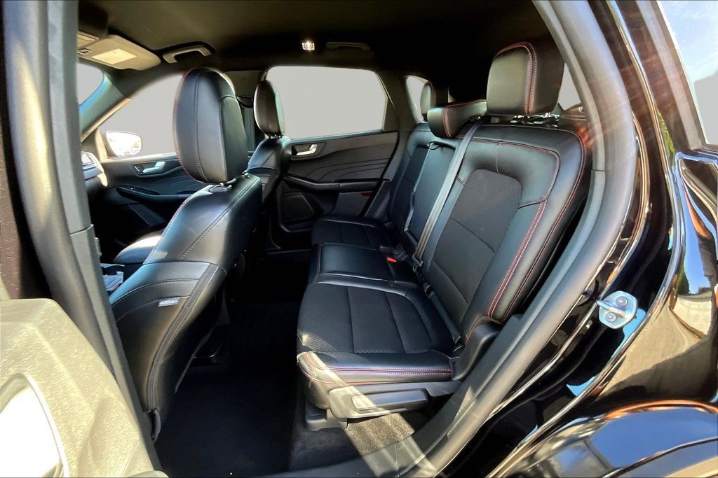 Used 2025 Ford Escape ST-Line Select AWD/4WD image 22