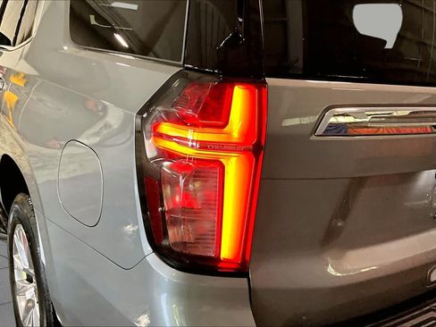 Used 2023 Chevrolet Tahoe Premier AWD/4WD image 27