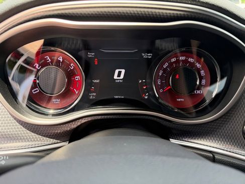 Used 2015 Dodge Challenger SRT Hellcat RWD image 16