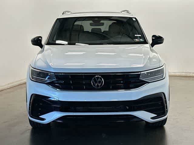 Used 2023 Volkswagen Tiguan SE R-Line FWD image 32