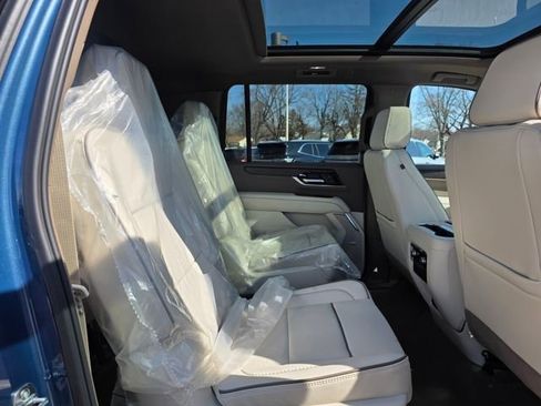 New 2026 GMC Yukon XL Denali w/ Sun & Power Step Package image 5
