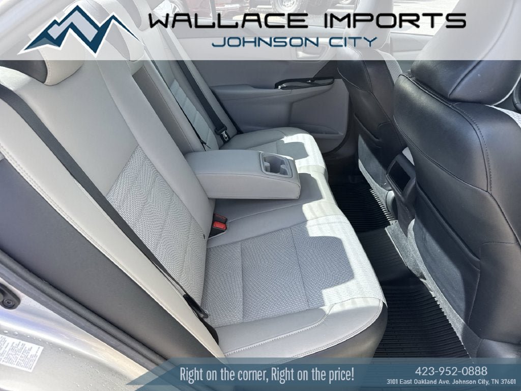 Used 2017 Toyota Camry SE FWD image 39