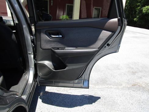 Used 2023 Nissan Rogue SV FWD image 29