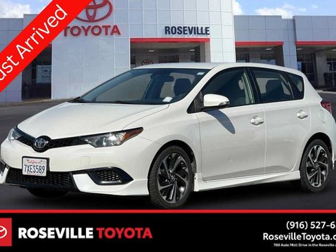 Used 2017 Toyota Corolla iM w/ All-Weather Mat Package FWD image 1