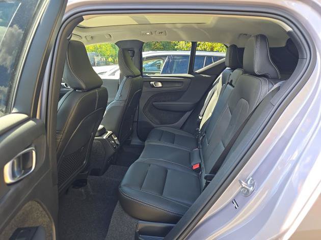 Used 2026 Volvo XC40 B5 Plus AWD/4WD image 4