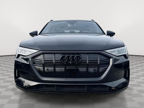Certified 2022 Audi e-tron Premium Plus image 2