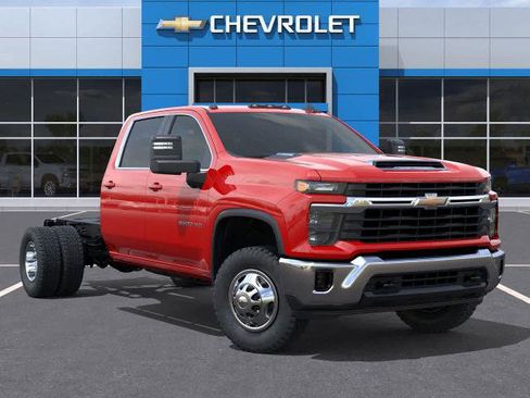 New 2026 Chevrolet Silverado 3500 LT w/ Convenience Package AWD/4WD image 7