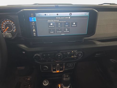 Used 2025 Jeep Wrangler Unlimited Sport AWD/4WD image 19
