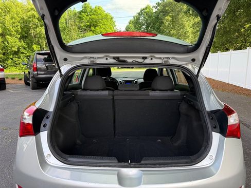 Used 2014 Hyundai Elantra GT FWD image 13