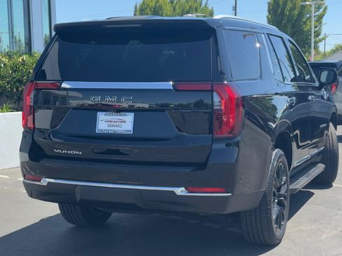 Used 2025 GMC Yukon Elevation AWD/4WD image 5
