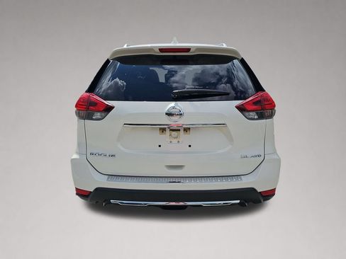 Used 2017 Nissan Rogue SL w/ SL Premium Package AWD/4WD image 4