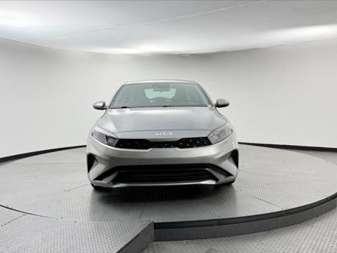 Used 2023 Kia Forte LXS FWD image 12