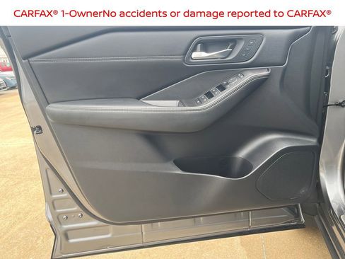 Certified 2025 Nissan Rogue SL w/ SL Premium Package FWD image 14