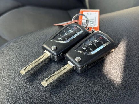 Used 2018 Toyota Camry LE image 27