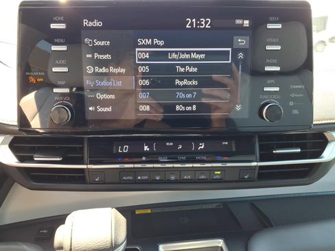 Used 2021 Toyota Sienna XSE AWD/4WD image 24