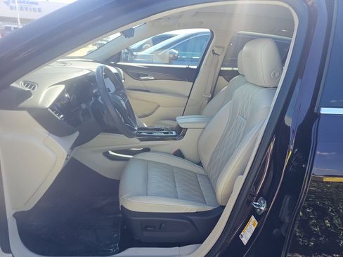 Used 2023 Buick Envision Avenir FWD image 8