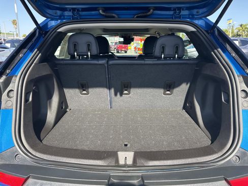 Used 2023 Chevrolet Bolt EUV Premier w/ Sun & Sound Package FWD image 27