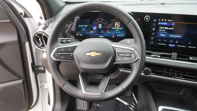 Used 2026 Chevrolet Equinox LT FWD image 26
