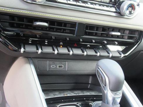 New 2025 Chevrolet Colorado ZR2 w/ ZR2 Bison Edition image 27