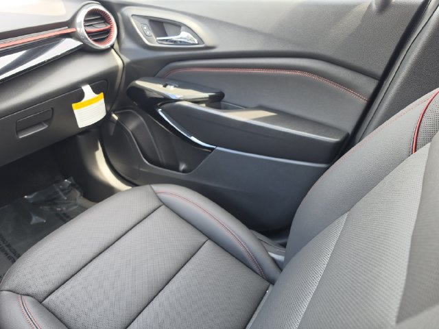 New 2026 Chevrolet Trax RS w/ Driver Confidence Package FWD image 18