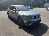 Used 2023 Volkswagen Tiguan SE image 4