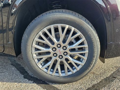 New 2026 GMC Acadia Denali image 5