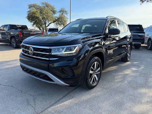 Used 2021 Volkswagen Atlas SE image 3
