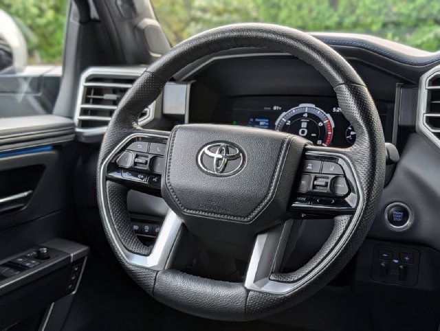 Used 2023 Toyota Tundra Platinum AWD/4WD image 15