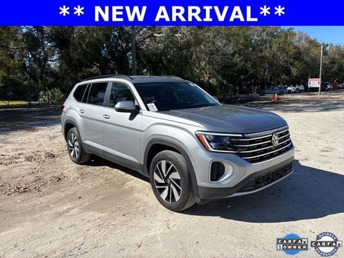 Used 2025 Volkswagen Atlas SE image 1