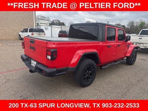 Used 2023 Jeep Gladiator Sport image 14