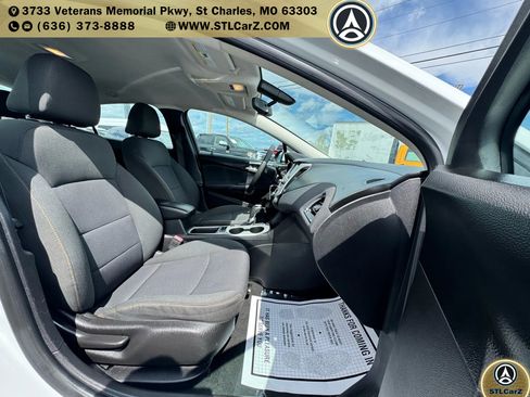 Used 2017 Chevrolet Cruze LS image 14